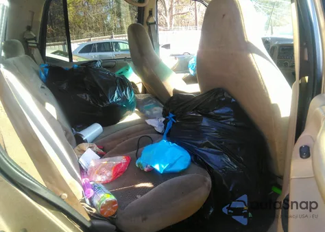 2001 Ford Expedition Xlt z USA, uszkodzony, nr VIN 1FMRU15W31LA95843